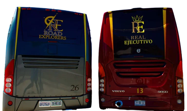 Autobús de Real Ejecutivo listo para viajar de Tijuana a Estados Unidos